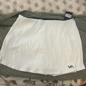 NWT RVCA Tennis/Pickleball/Padel Mini skirt XL white mini skirt athletic